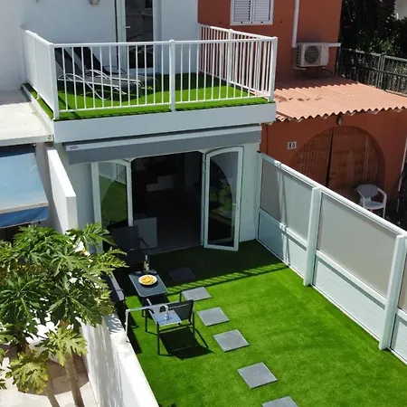 New Garden Solarium Semesterbostad *